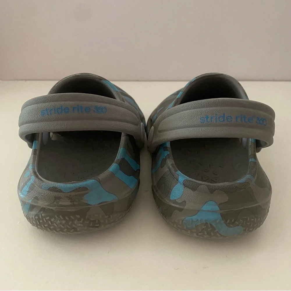 Stride Rite Blue and Gray Camouflage Clog Sandal